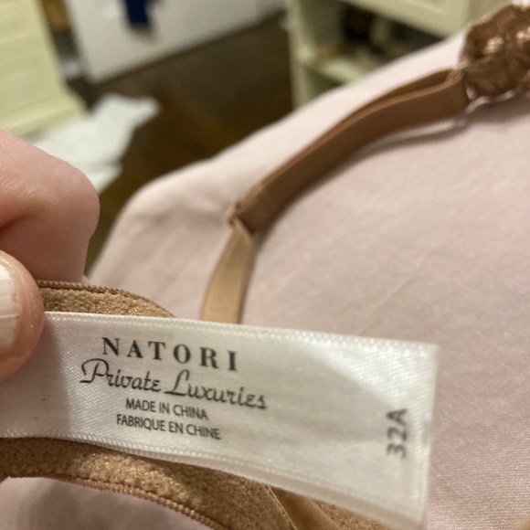 New without tags, natori private luxuries 32 a lined Demi bra - Picture 5 of 5